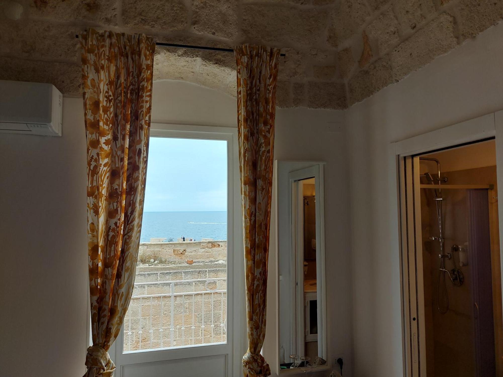 Hotel Bonitamare Polignano a Mare Esterno foto
